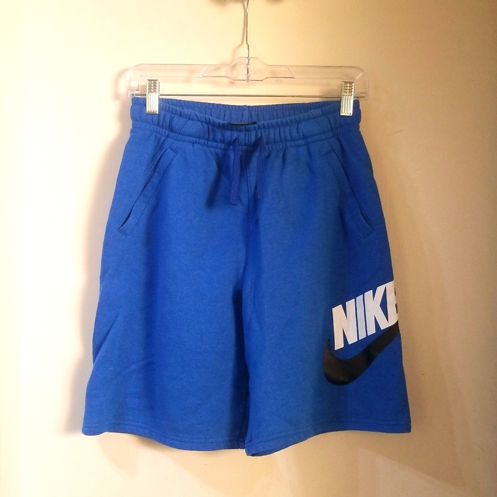 NIKE Boy's Sportwear Shorts